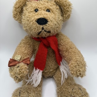 Teddybär mit Mütze und Schal, ca. 32 cm